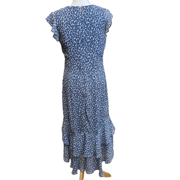 Tommy Hilfiger Short Sleeved Flowered Waterfall Dress.  Size 8 - Picture 3 of 7